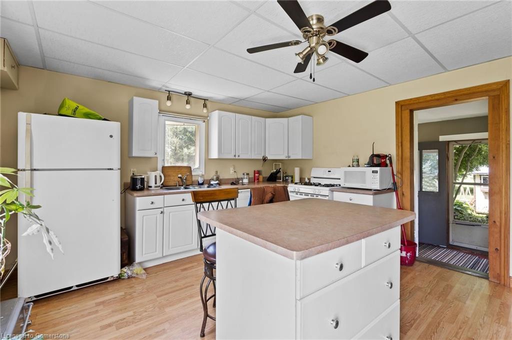 43030 Highway 3, Wainfleet, ON - Indoor Photo Showing Kitchen