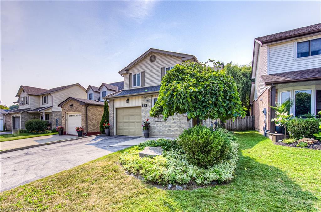 582 Drummerhill Crescent, Waterloo, ON - Outdoor