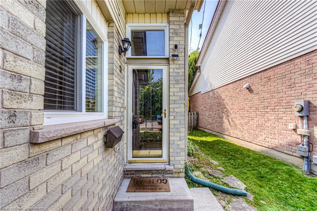 582 Drummerhill Crescent, Waterloo, ON - Outdoor