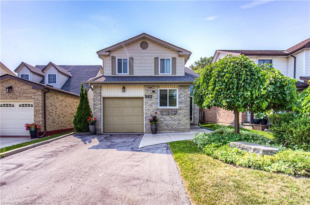 582 Drummerhill Crescent, Waterloo, ON - Outdoor