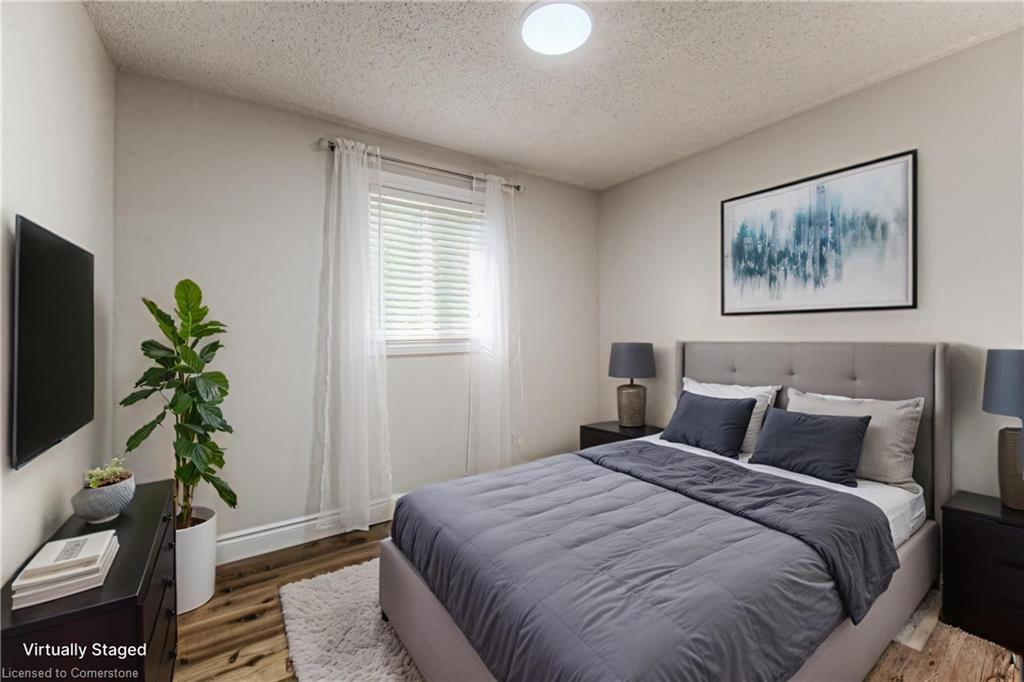 582 Drummerhill Crescent, Waterloo, ON - Indoor Photo Showing Bedroom
