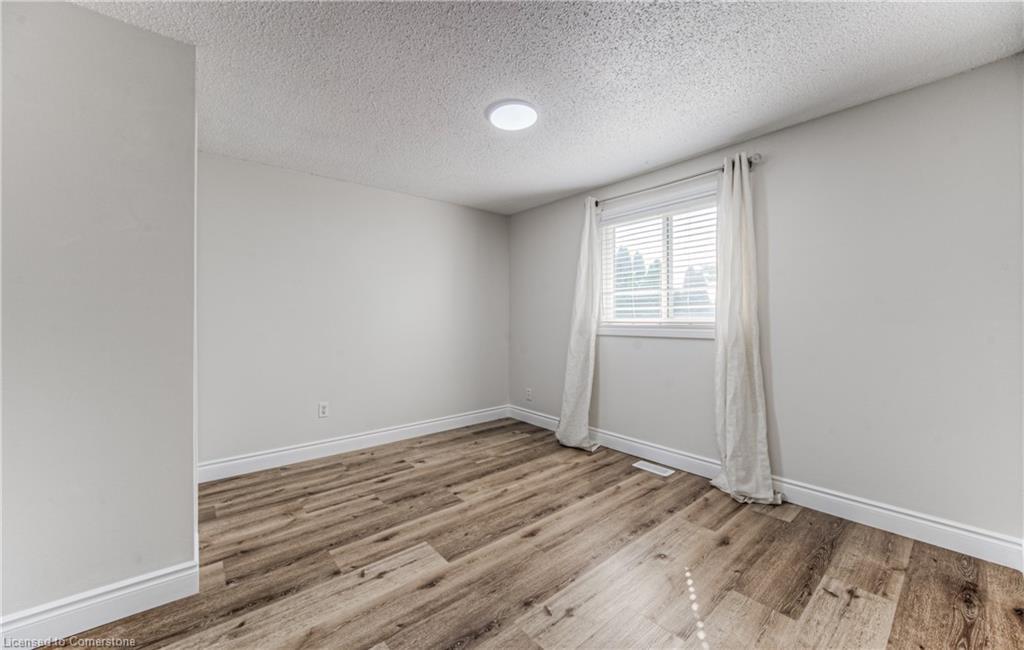 582 Drummerhill Crescent, Waterloo, ON - Indoor Photo Showing Other Room