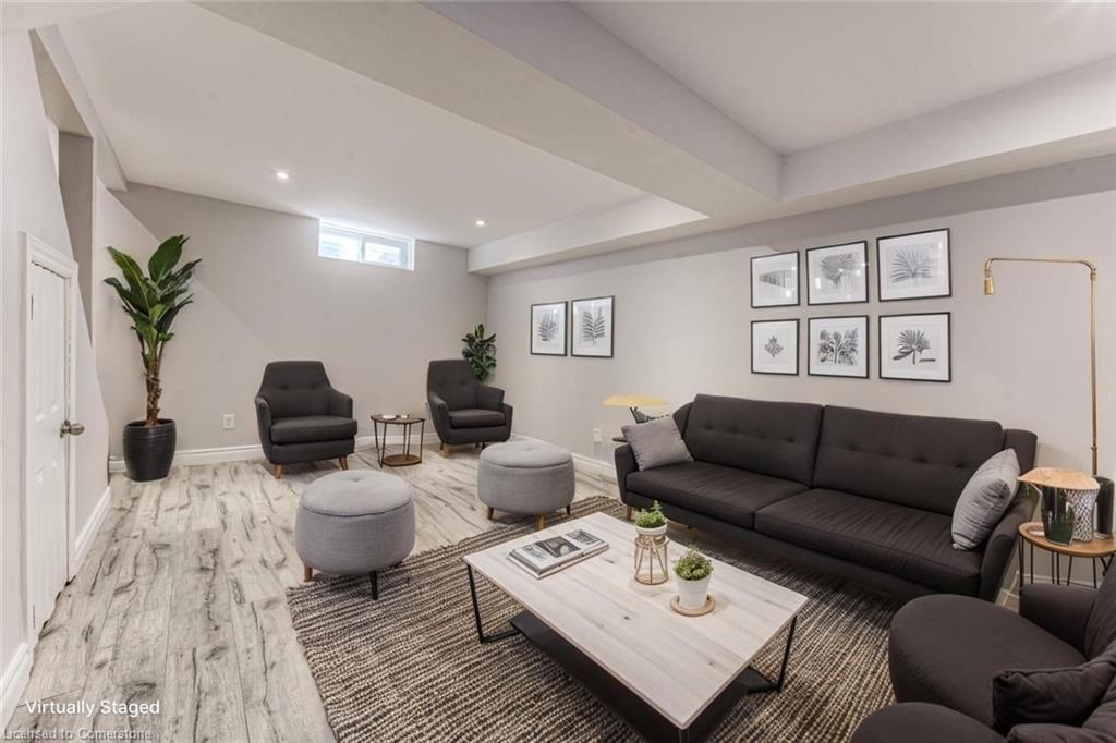 582 Drummerhill Crescent, Waterloo, ON - Indoor