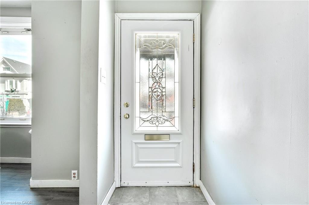 381 Herkimer Street, Hamilton, ON - Indoor Photo Showing Other Room