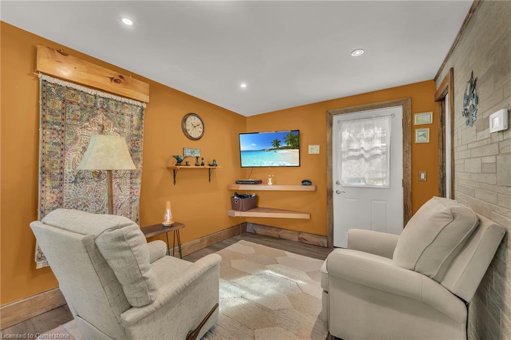 35 Canal Bank Road, Port Colborne, ON - Indoor Photo Showing Other Room