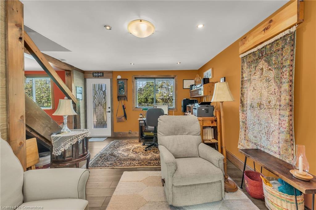 35 Canal Bank Road, Port Colborne, ON - Indoor Photo Showing Living Room