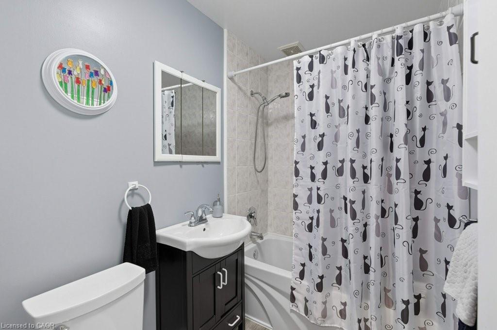 478 East 37Th Street, Hamilton, ON - Indoor Photo Showing Bathroom