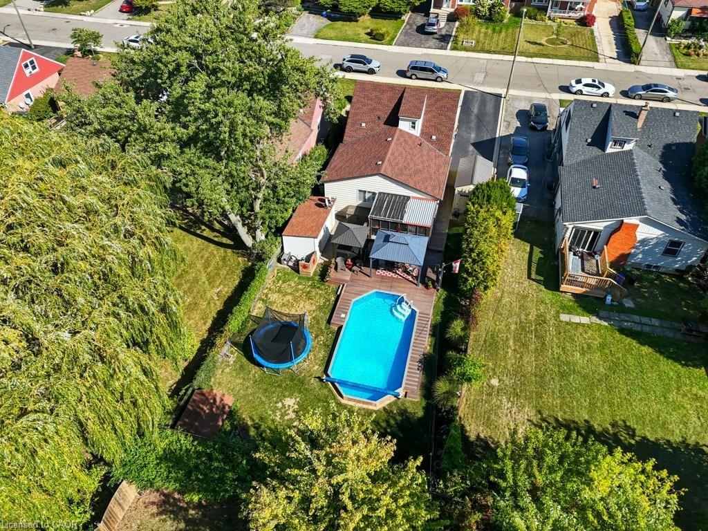 478 East 37Th Street, Hamilton, ON - Outdoor With In Ground Pool