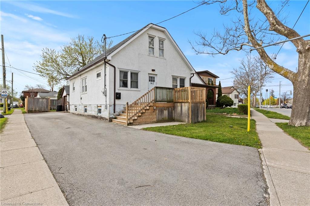 362 Carlton Street, St. Catharines, ON - Outdoor