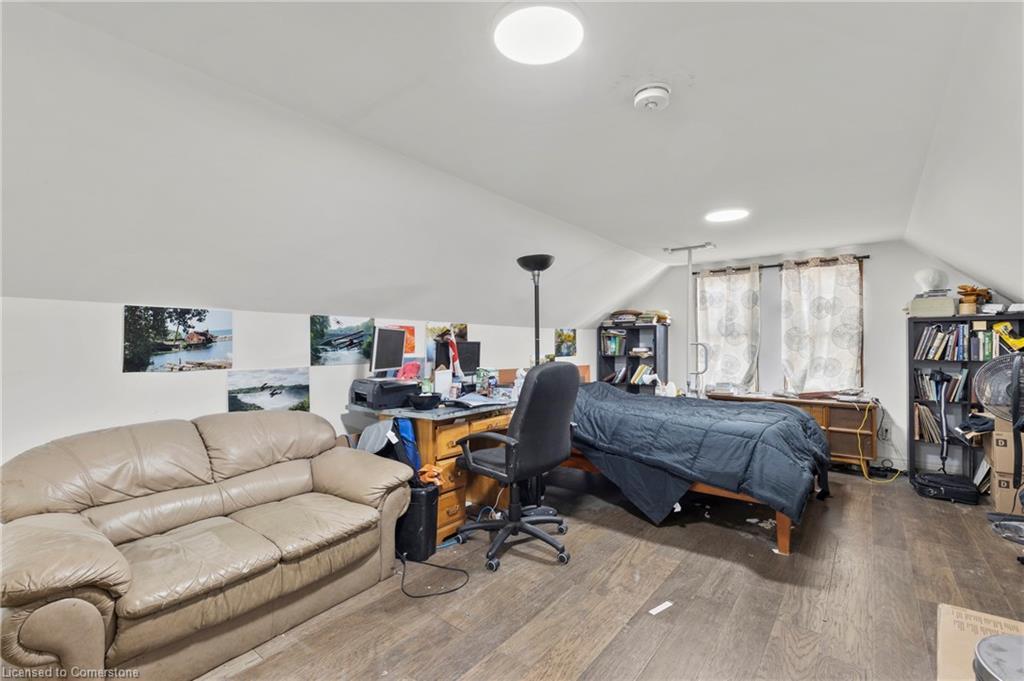 362 Carlton Street, St. Catharines, ON - Indoor