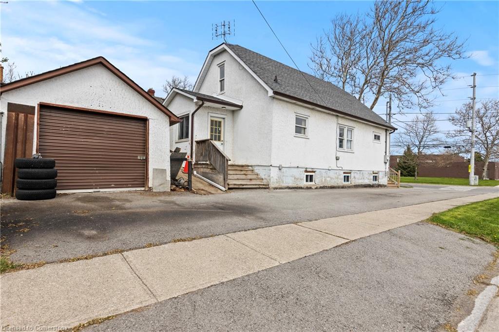 362 Carlton Street, St. Catharines, ON - Outdoor