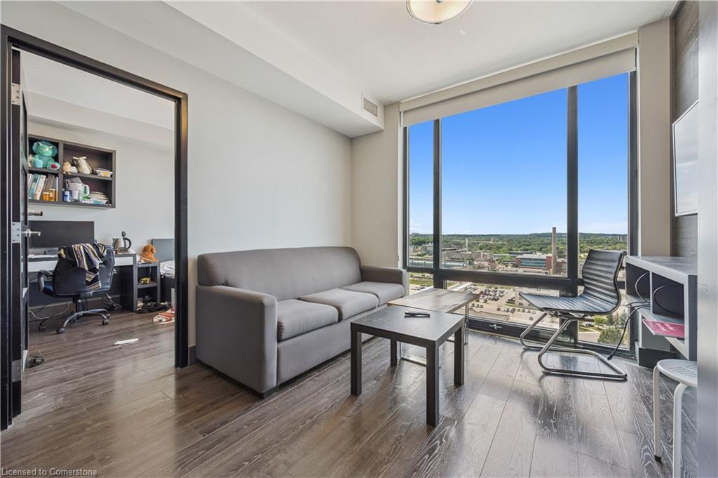 T1-1901-330 Phillip Street S, Waterloo, ON - Indoor Photo Showing Living Room