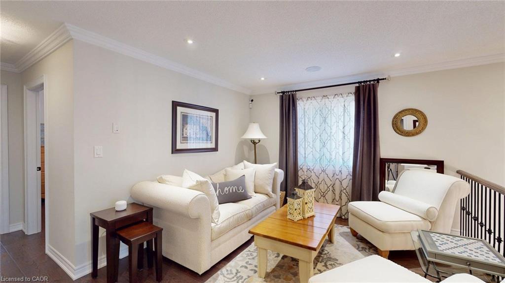 131 Mcpherson Road, Caledon, ON - Indoor Photo Showing Living Room