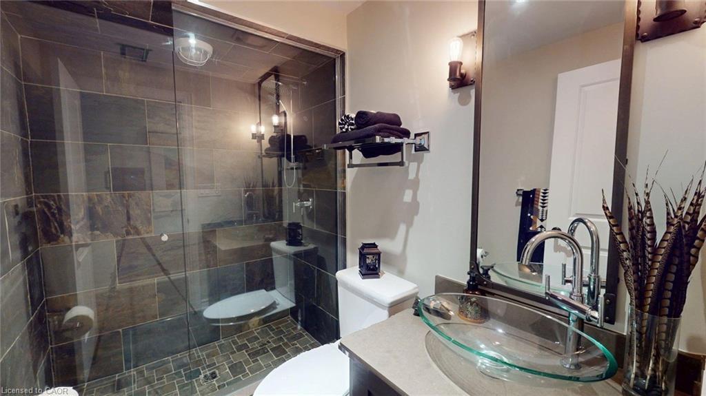 131 Mcpherson Road, Caledon, ON - Indoor Photo Showing Bathroom