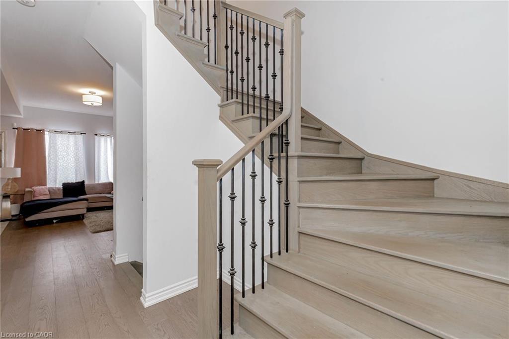 87 Renfrew Trail, Welland, ON - Indoor Photo Showing Other Room