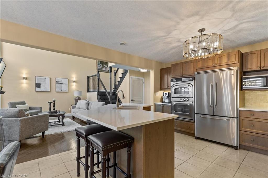 118 Banffshire Street, Kitchener, ON - Indoor Photo Showing Kitchen