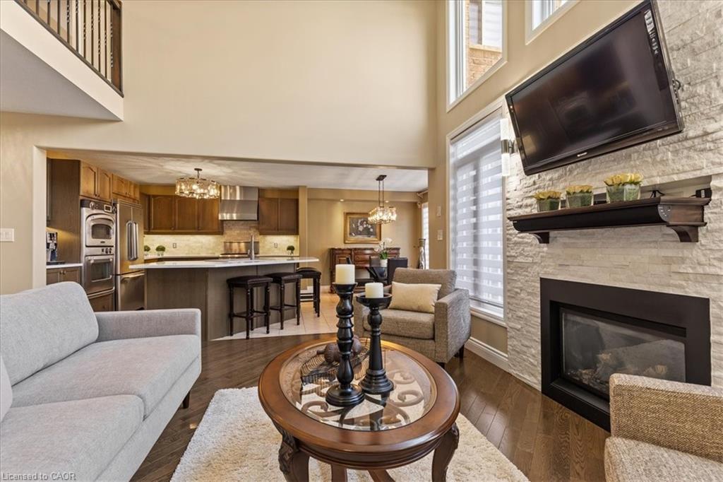 118 Banffshire Street, Kitchener, ON - Indoor Photo Showing Living Room With Fireplace