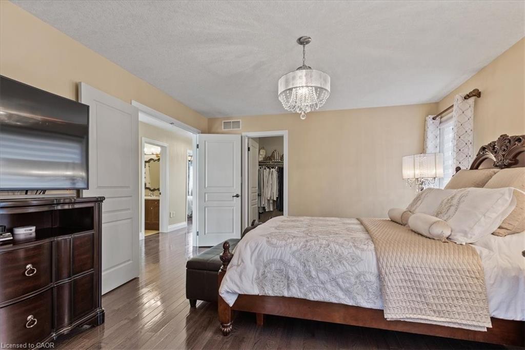 118 Banffshire Street, Kitchener, ON - Indoor Photo Showing Bedroom