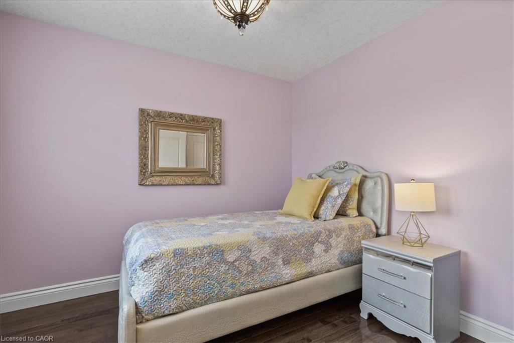 118 Banffshire Street, Kitchener, ON - Indoor Photo Showing Bedroom