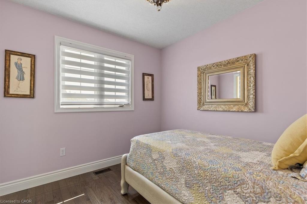 118 Banffshire Street, Kitchener, ON - Indoor Photo Showing Bedroom