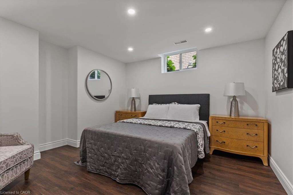 118 Banffshire Street, Kitchener, ON - Indoor Photo Showing Bedroom