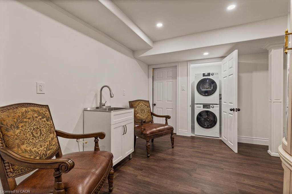 118 Banffshire Street, Kitchener, ON - Indoor Photo Showing Other Room