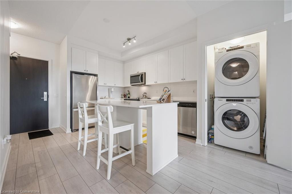 323-55 Duke Street, Kitchener, ON - Indoor Photo Showing Laundry Room
