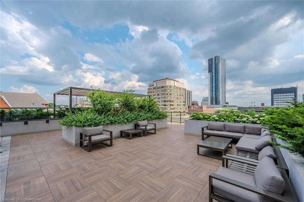 323-55 Duke Street, Kitchener, ON - Outdoor