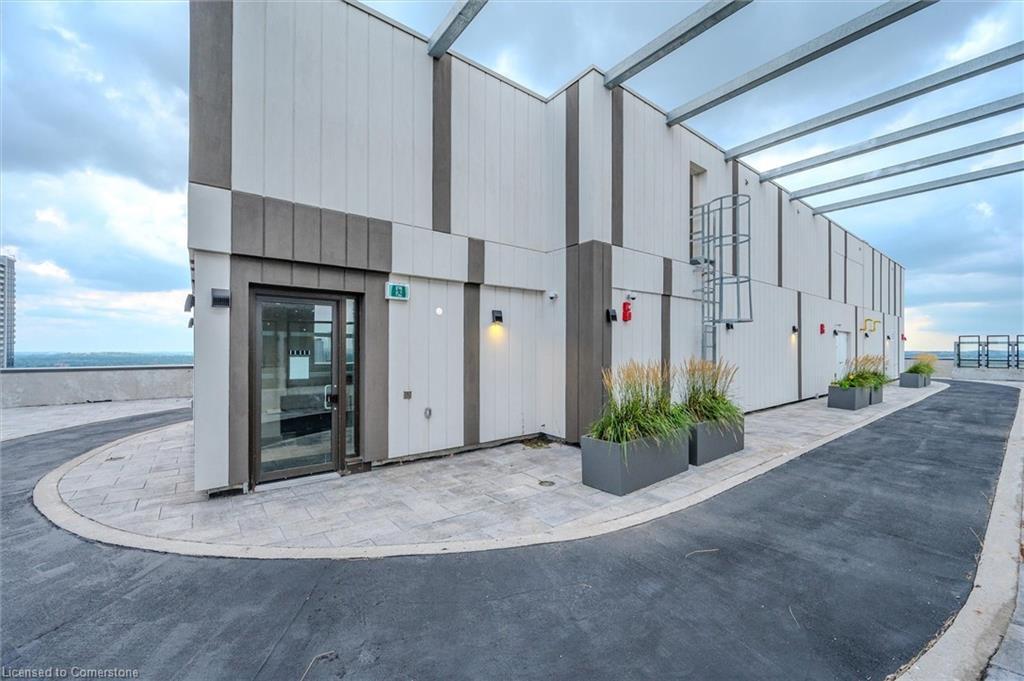 323-55 Duke Street, Kitchener, ON - With Exterior