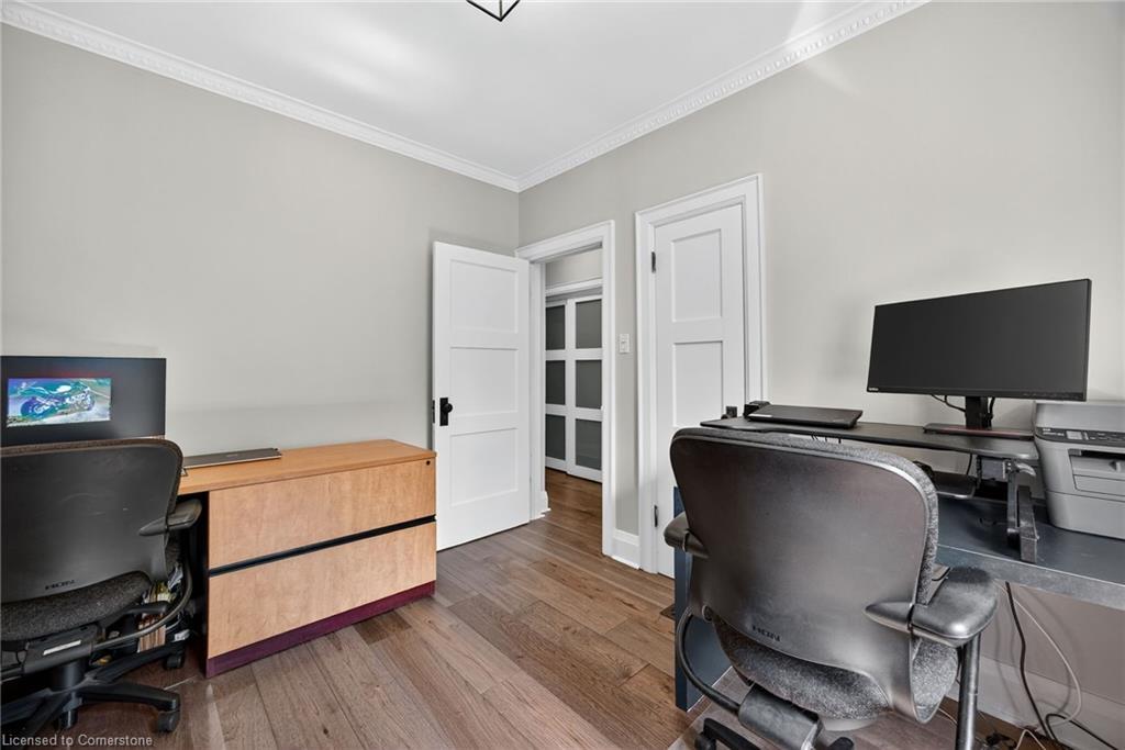 108 Owen Street, Barrie, ON - Indoor Photo Showing Office