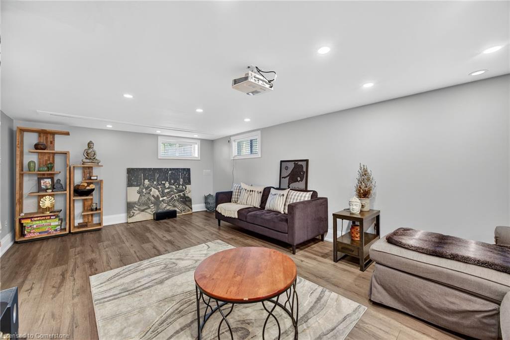 108 Owen Street, Barrie, ON - Indoor Photo Showing Other Room