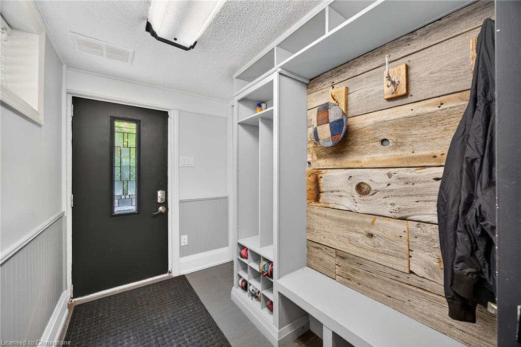 108 Owen Street, Barrie, ON - Indoor Photo Showing Other Room