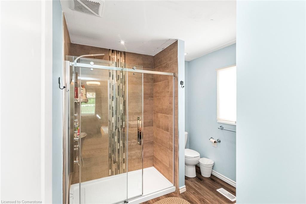 1590 Middleton North Walsingham Road, Walsingham, ON - Indoor Photo Showing Bathroom