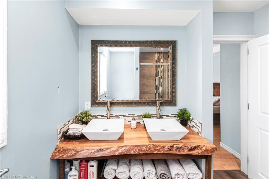 1590 Middleton North Walsingham Road, Walsingham, ON - Indoor Photo Showing Bathroom