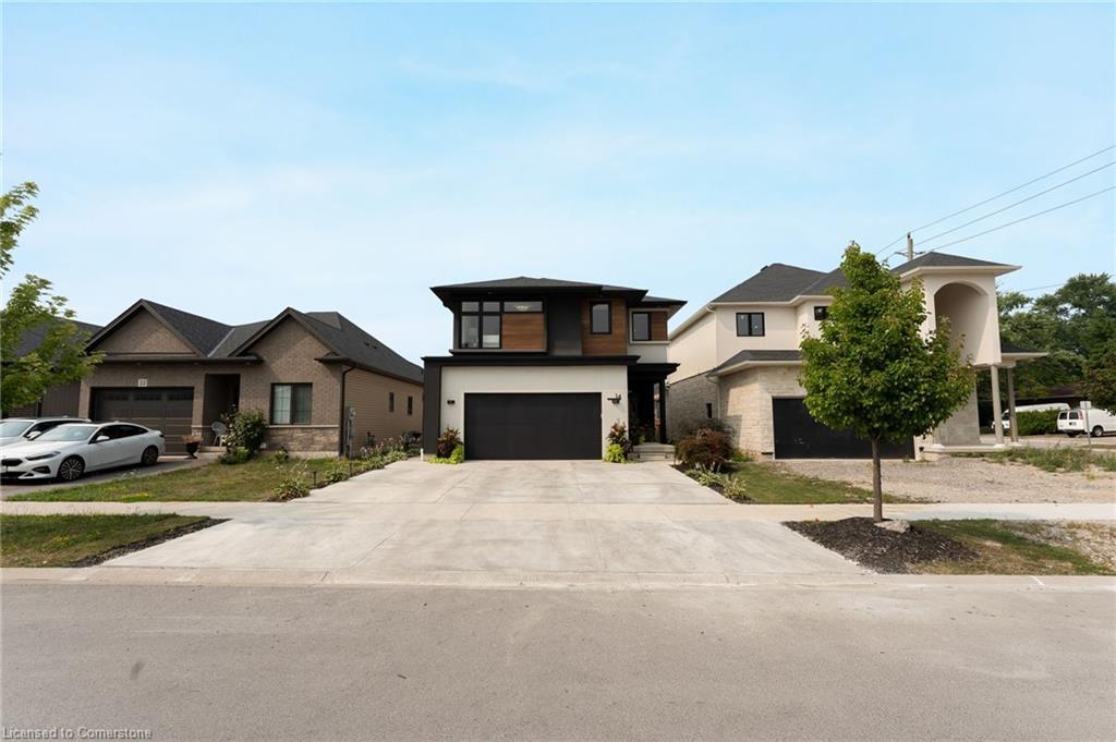 14 Willowbrook Drive, Welland, ON - Outdoor With Facade