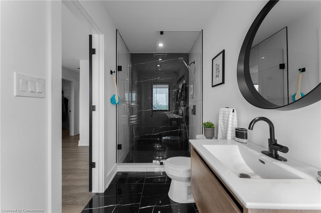 14 Willowbrook Drive, Welland, ON - Indoor Photo Showing Bathroom