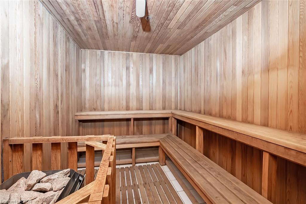 Ph105-1271 Walden Circle, Mississauga, ON - Indoor Photo Showing Other Room