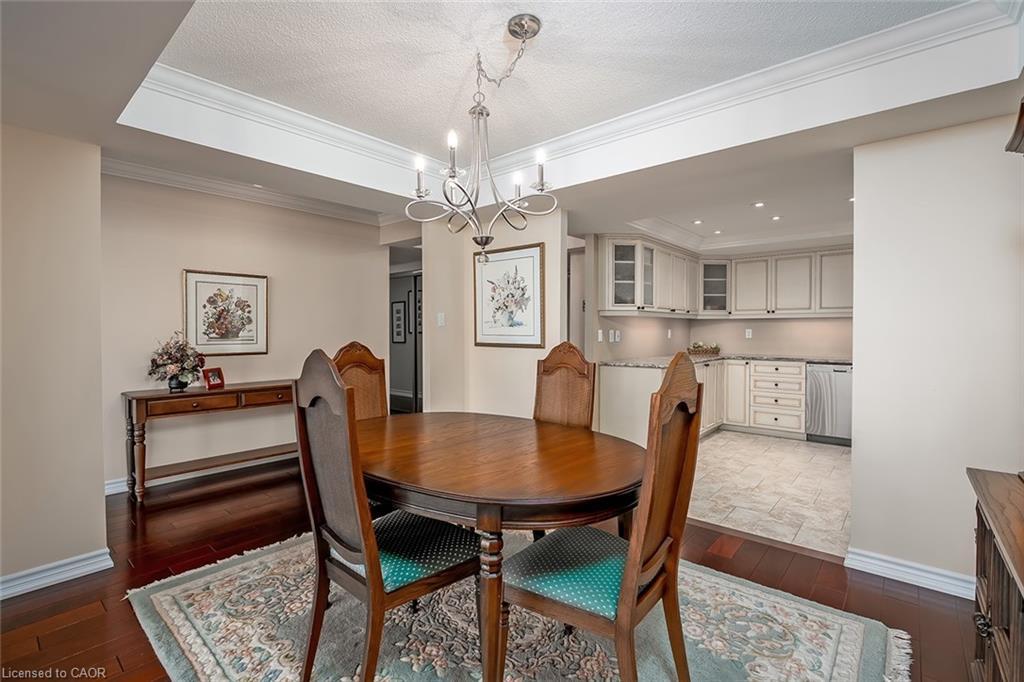 Ph105-1271 Walden Circle, Mississauga, ON - Indoor Photo Showing Dining Room