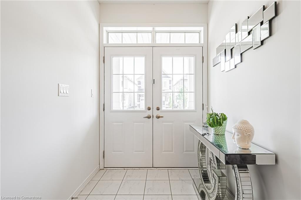 11 Mcwatters Street, Binbrook, ON - Indoor Photo Showing Other Room