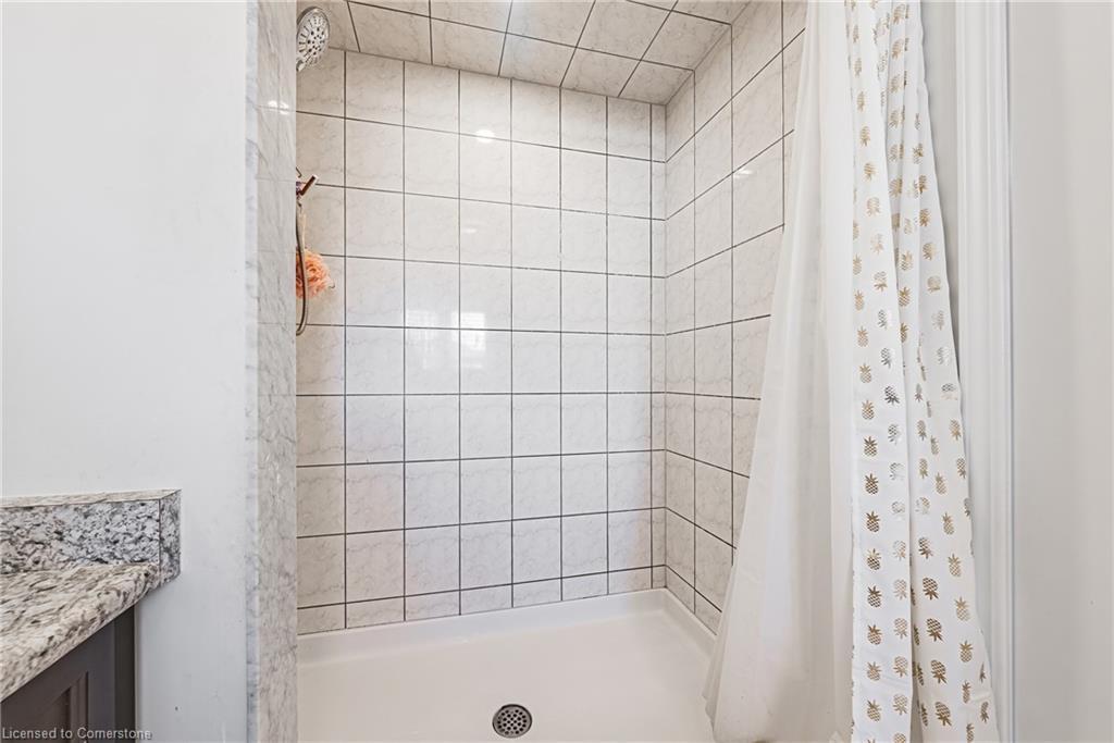 11 Mcwatters Street, Binbrook, ON - Indoor Photo Showing Bathroom