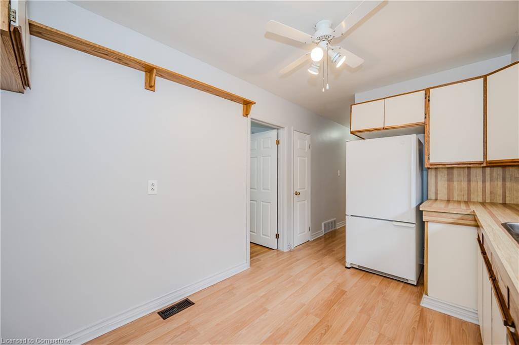 164 East 23Rd Street, Hamilton, ON - Indoor Photo Showing Kitchen