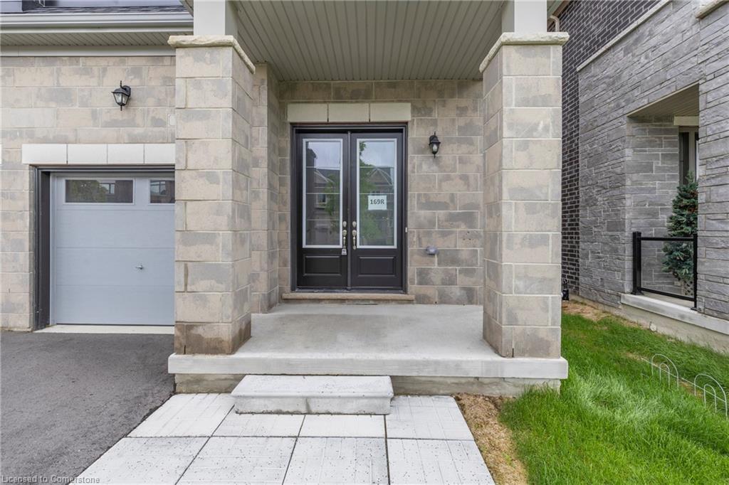 12 Sassafras Road, Midhurst, ON - Outdoor