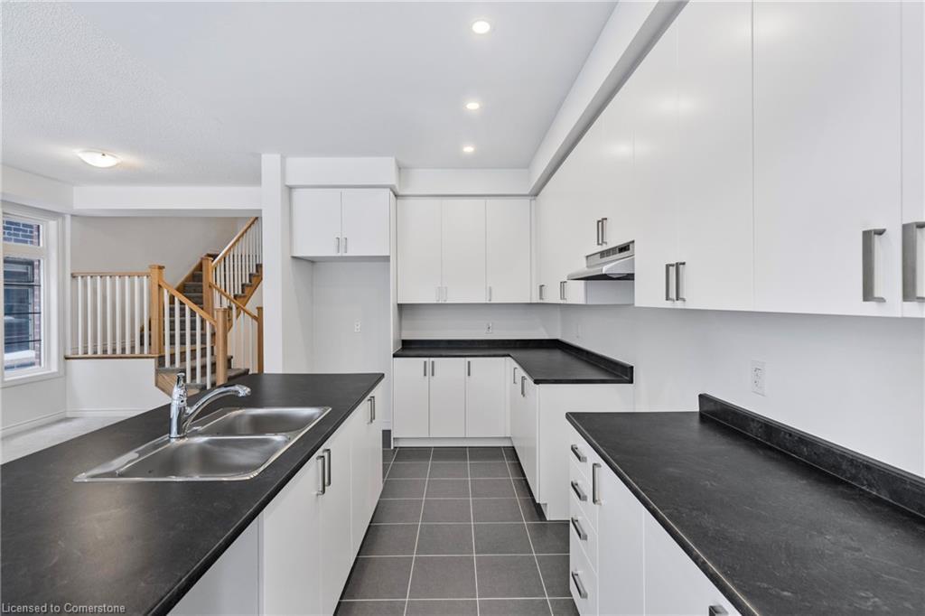 12 Sassafras Road, Midhurst, ON - Indoor Photo Showing Kitchen With Double Sink
