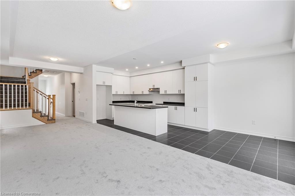 12 Sassafras Road, Midhurst, ON - Indoor Photo Showing Kitchen