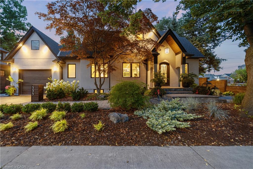 535 Locust Street, Burlington, ON - Outdoor With Facade