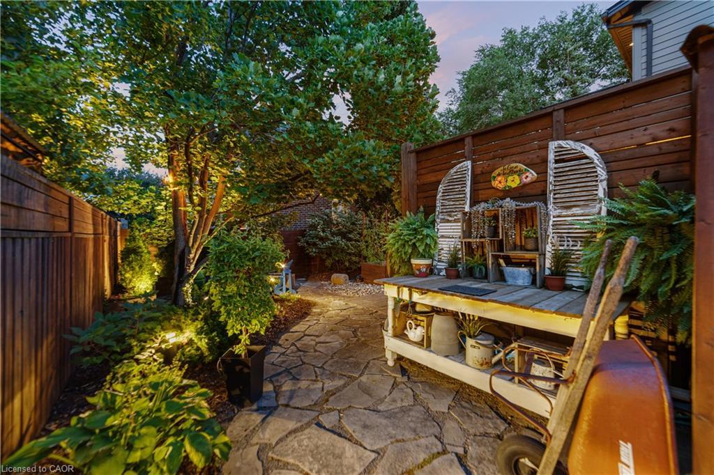 535 Locust Street, Burlington, ON - Outdoor