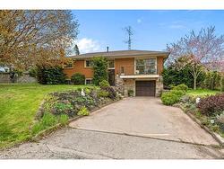 630 Westview Avenue Ancaster, ON L9G 1N9