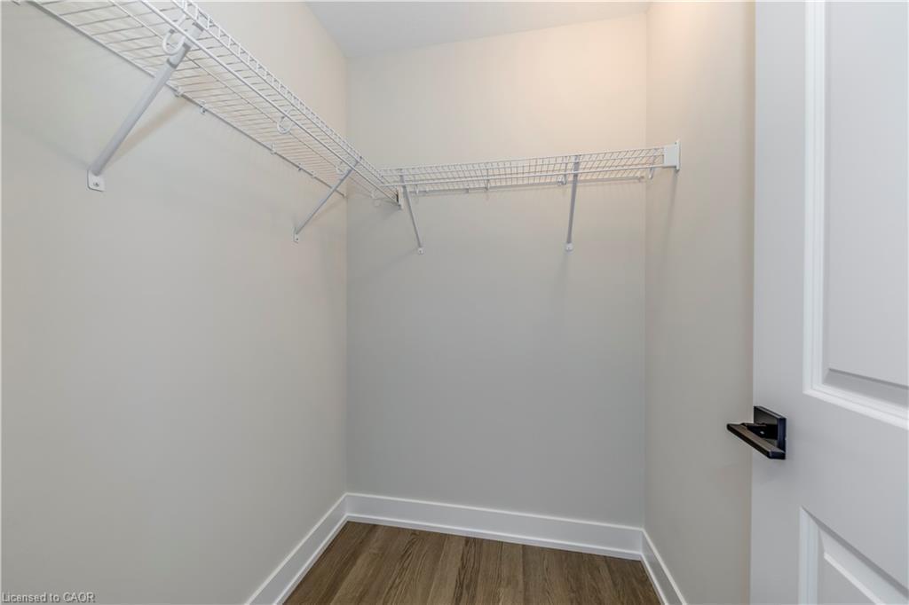 38-2273 Turnberry Road, Burlington, ON - Indoor With Storage