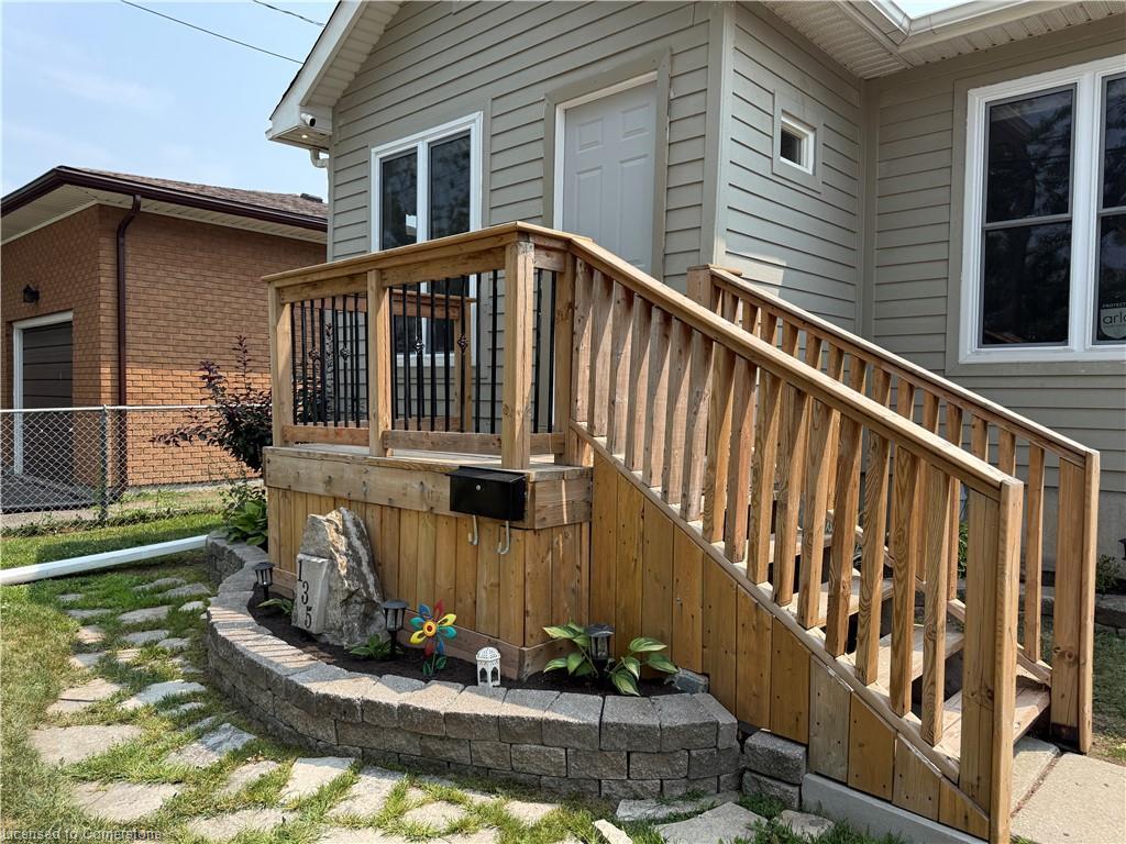 135 St George Street, Welland, ON - Outdoor With Deck Patio Veranda With Exterior
