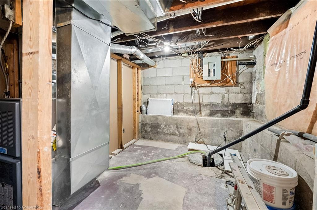 135 St George Street, Welland, ON - Indoor Photo Showing Basement